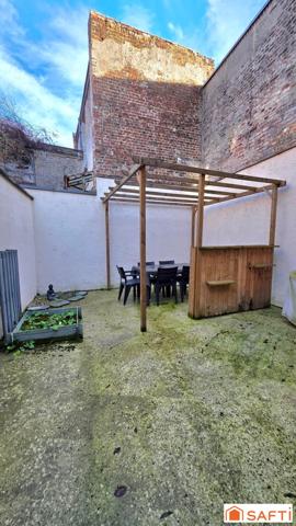 Belle maison T4 rénovée, en centre ville avec cour et garage