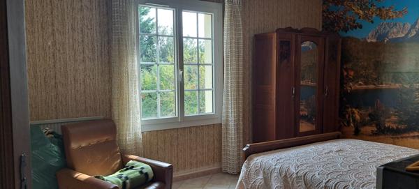 Althen-des-Paluds (84210) VILLA AVEC HANGAR