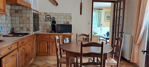 Althen-des-Paluds (84210) VILLA AVEC HANGAR