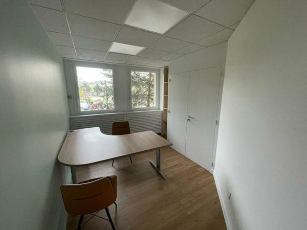 BUREAU 15M² - A LOUER - ACCES PMR - au cœur de La Roche-sur-Yon