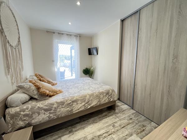 Gignac-la-Nerthe (13180) Maison T4 95m2 sur 556 m2 de terrain piscine et place de parking