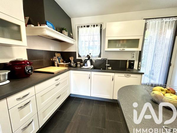 Maison à vendre 5 pièces 111 m² La Londe-les-Maures