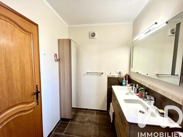 Maison à vendre 5 pièces 111 m² La Londe-les-Maures