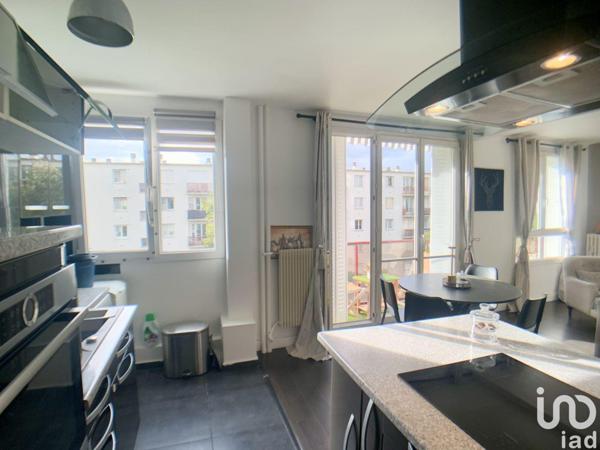 Location appartement 3 pièces 68 m² Colombes
