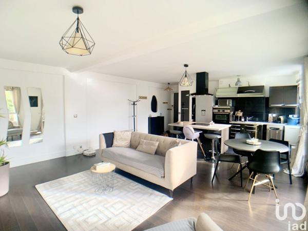 Location appartement 3 pièces 68 m² Colombes