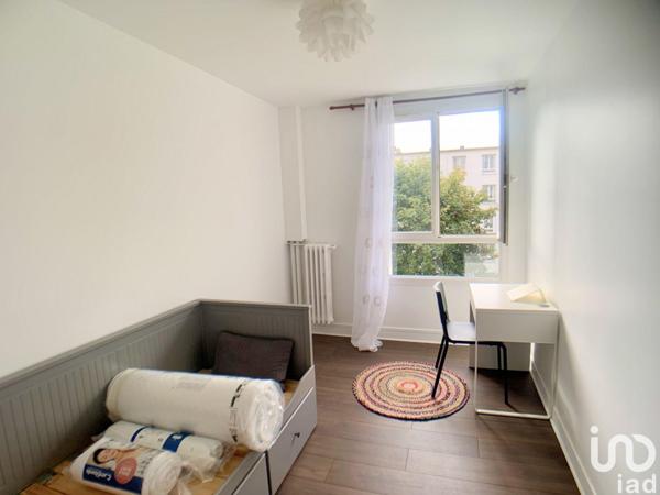 Location appartement 3 pièces 68 m² Colombes