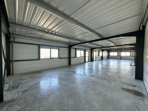 LOCATION BUREAUX ZONE MENDES FRANCE AVEC PARKINGS PROJET NEUF 147m2 FACILE D'ACCES