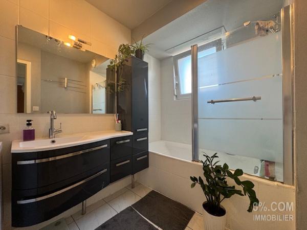 3%COM Très beau F2 avec balcon- garage- parking et cave Brumath (67170)