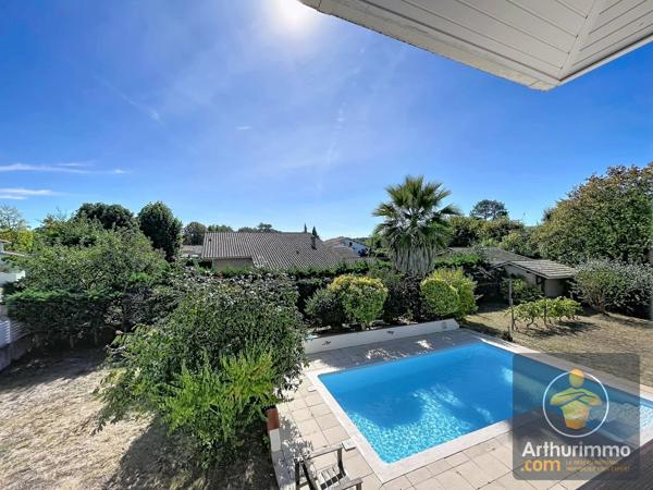 Vente                                                      Maison
                        
                     5 pièces                      168 m2                     à Aureilhan