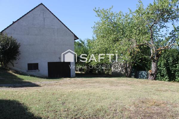 Maison avec vie de plain-pied élevée sur sous-sol complet
