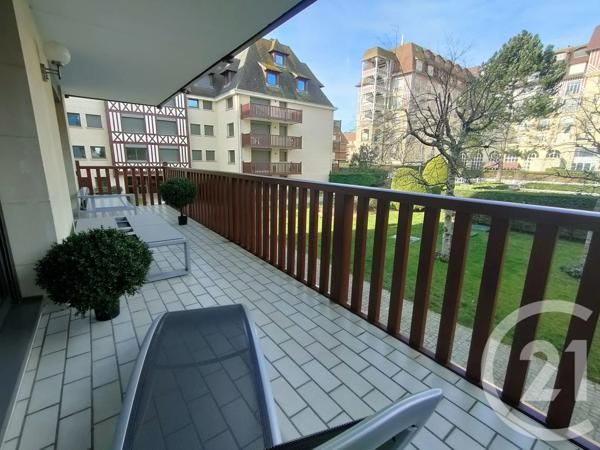 Appartement F3 à vendre  3 pièces - 60,01 m 2   DEAUVILLE  - 14