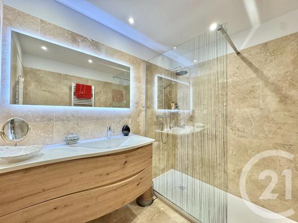 Appartement F3 à vendre  3 pièces - 60,01 m 2   DEAUVILLE  - 14