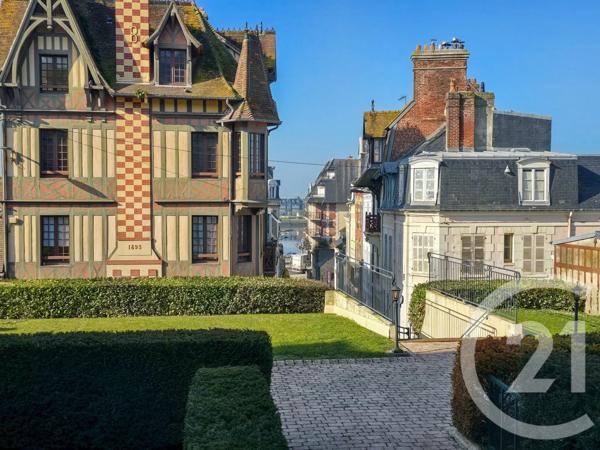 Appartement F3 à vendre  3 pièces - 60,01 m 2   DEAUVILLE  - 14