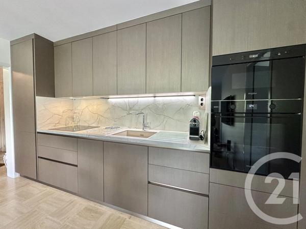 Appartement F3 à vendre  3 pièces - 60,01 m 2   DEAUVILLE  - 14