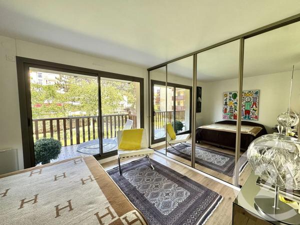 Appartement F3 à vendre  3 pièces - 60,01 m 2   DEAUVILLE  - 14