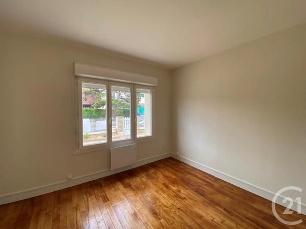 Appartement T2 à vendre  2 pièces - 61 m 2   COURSEULLES SUR MER  - 14