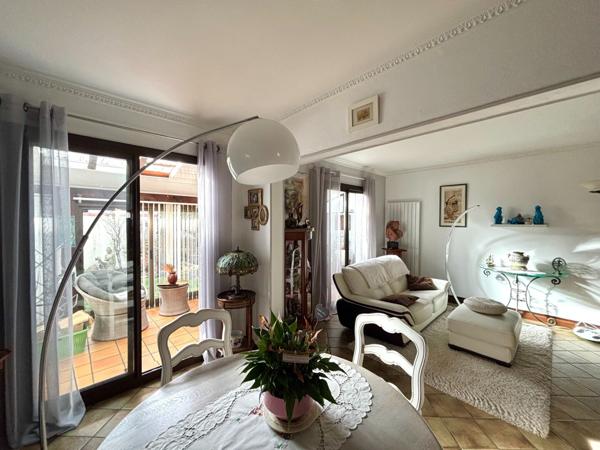 Maison familiale de 95 m²: l'alliance parfaite entre espace, confort et vie citadine !