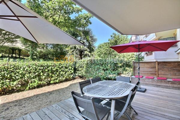Vente
                Appartement99,2 m² - 5 Pièces -
                    CHATILLON (92320)