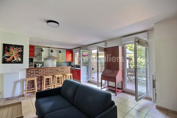 Vente
                Appartement99,2 m² - 5 Pièces -
                    CHATILLON (92320)