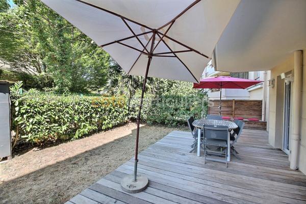 Vente
                Appartement99,2 m² - 5 Pièces -
                    CHATILLON (92320)