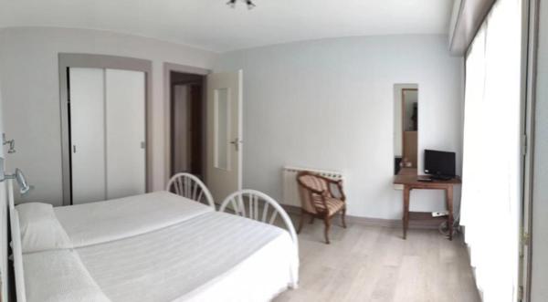 Dpt Vosges (88), à vendre BAINS LES BAINS immeuble 9 logements / Terrain de 2226 m² / Curistes