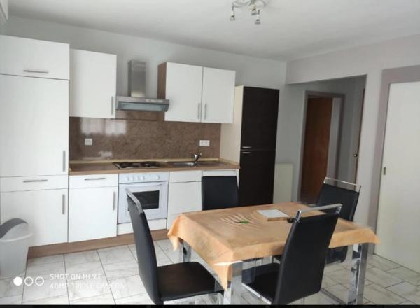 Dpt Vosges (88), à vendre BAINS LES BAINS immeuble 9 logements / Terrain de 2226 m² / Curistes