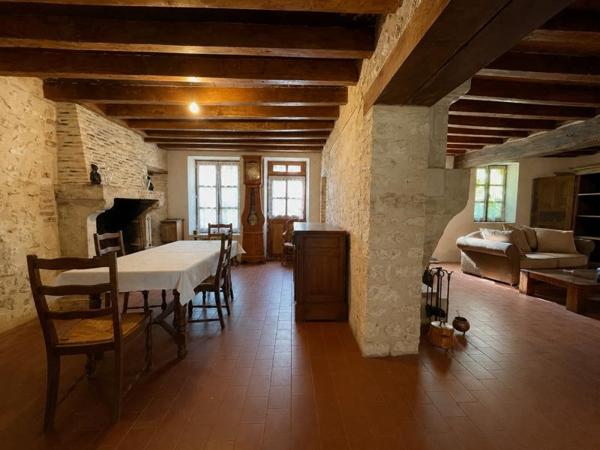 Maison à vendre 166 625 € Feings 6 p 167 m² DPE E