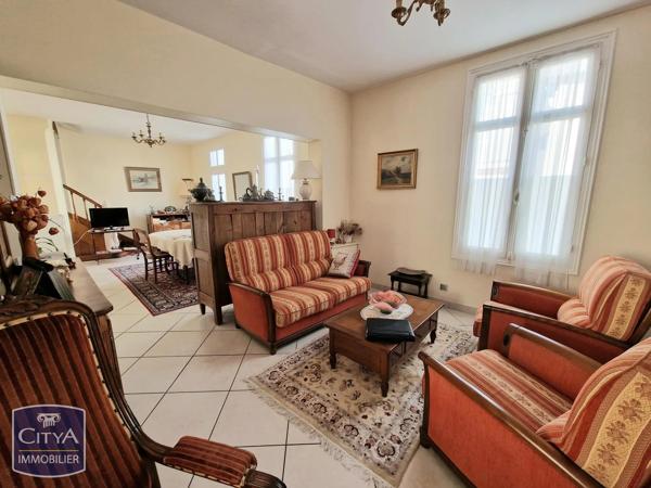 Maison à vendre 9 pièces 196m² Saumur (49400)