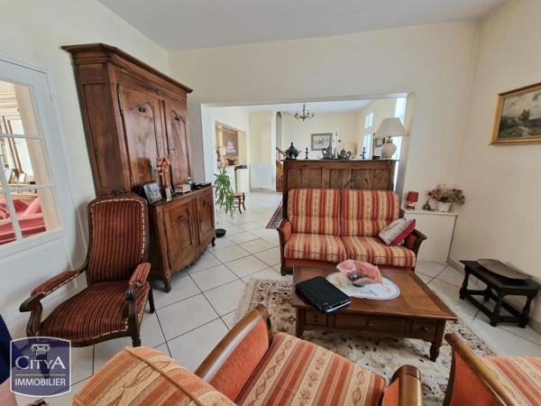 Maison à vendre 9 pièces 196m² Saumur (49400)