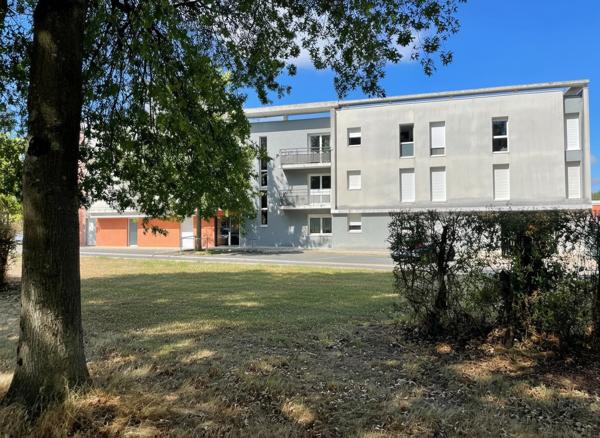 Appartement
         3 pièces
        - 64 m² 171 200 € *
