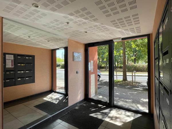 Appartement
         3 pièces
        - 64 m² 171 200 € *