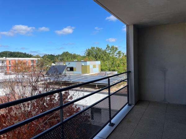 Appartement
         3 pièces
        - 64 m² 171 200 € *