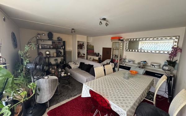 Immeuble à vendre    4 pièces •  Valensole