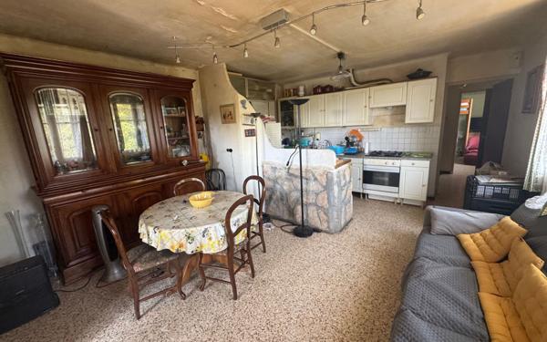 Immeuble à vendre    4 pièces •  Valensole