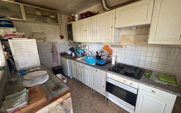 Immeuble à vendre    4 pièces •  Valensole