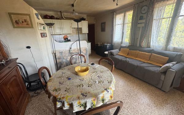 Immeuble à vendre    4 pièces •  Valensole