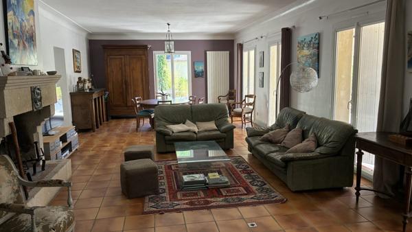 Demeure familiale avec piscine, terrasse et jardin arboré – Lot-et-Garonne