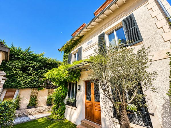 Maison Conflans Sainte Honorine 6 pièce(s) 125 m2 675 000 € **  - Référence  8308
