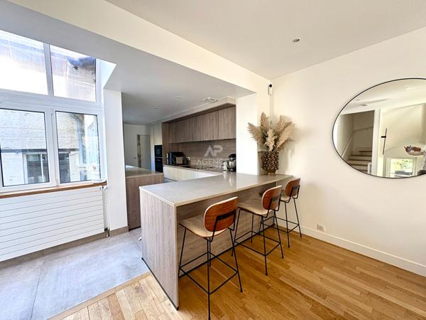 Maison Conflans Sainte Honorine 6 pièce(s) 125 m2 675 000 € **  - Référence  8308