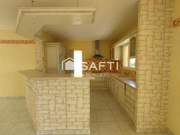 Plain pied de 2006 garage et jardin