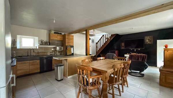 Maison autonome en électricité – 112 m² – Terrain de 7 260 m² – Sans vis-à-vis
