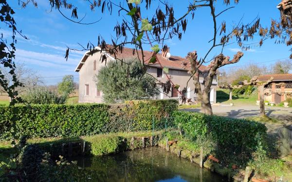 Maison à vendre    5 pièces • 150 m2 Saint-Sever