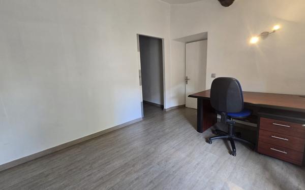 Appartement à louer    3 pièces • 46,97 m2 Grans