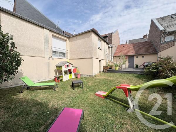 Maison à vendre  6 pièces - 153,60 m 2   ST QUENTIN  - 02