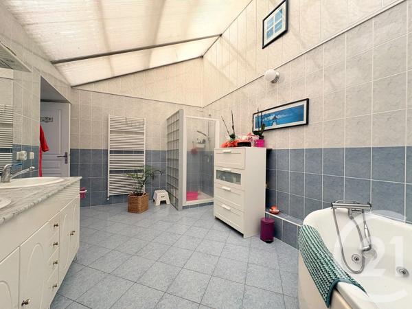 Maison à vendre  6 pièces - 153,60 m 2   ST QUENTIN  - 02