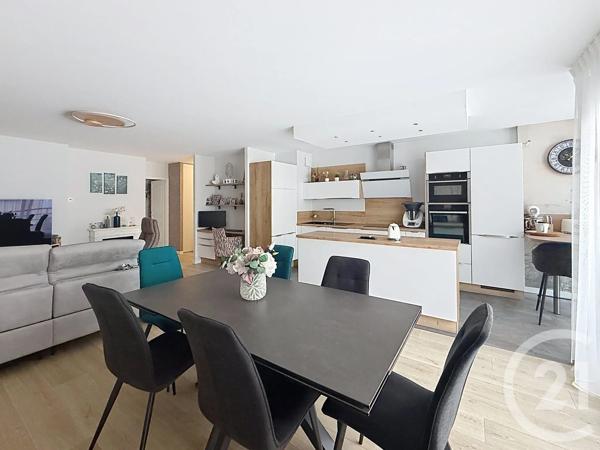 Appartement à vendre  3 pièces - 77,63 m 2   COMPIEGNE  - 60