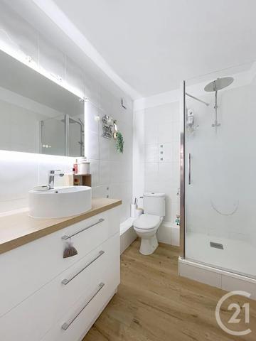 Appartement à vendre  3 pièces - 77,63 m 2   COMPIEGNE  - 60
