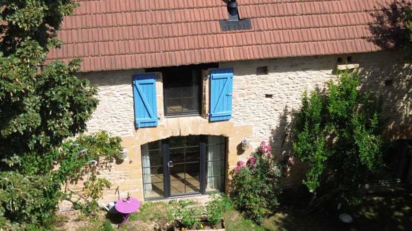 Maison ancienne - Saint-cyprien Propriété de caractère avec 4 habitations, piscine et activité de gîtes – À proximité de Saint-Cyprien, en Périgord Noir