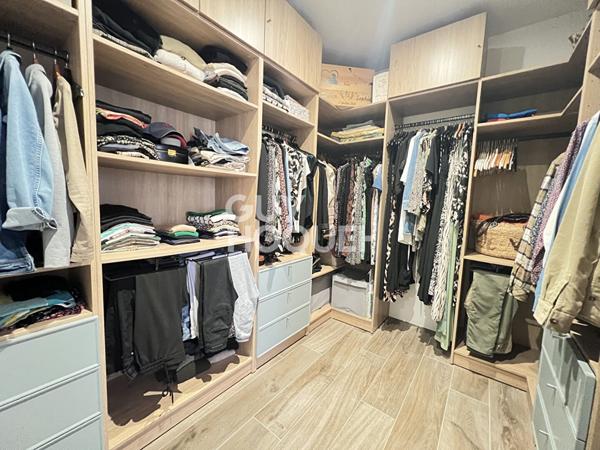 CANOHES, maison 4 faces contemporaine, 5 pièces, garage, piscine SANS VIS A VIS, secteur très recherché