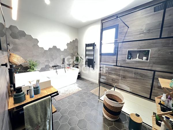 CANOHES, maison 4 faces contemporaine, 5 pièces, garage, piscine SANS VIS A VIS, secteur très recherché